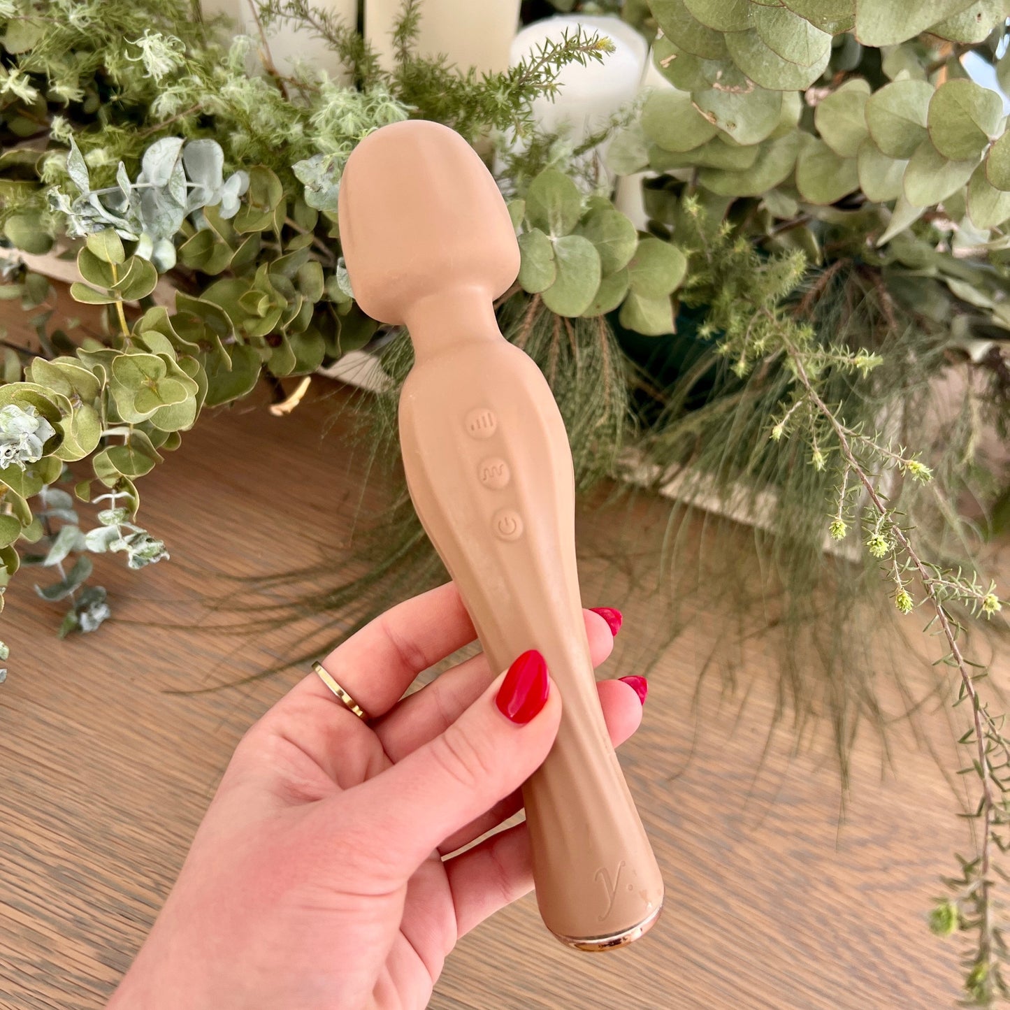 The Mona Wand Massager