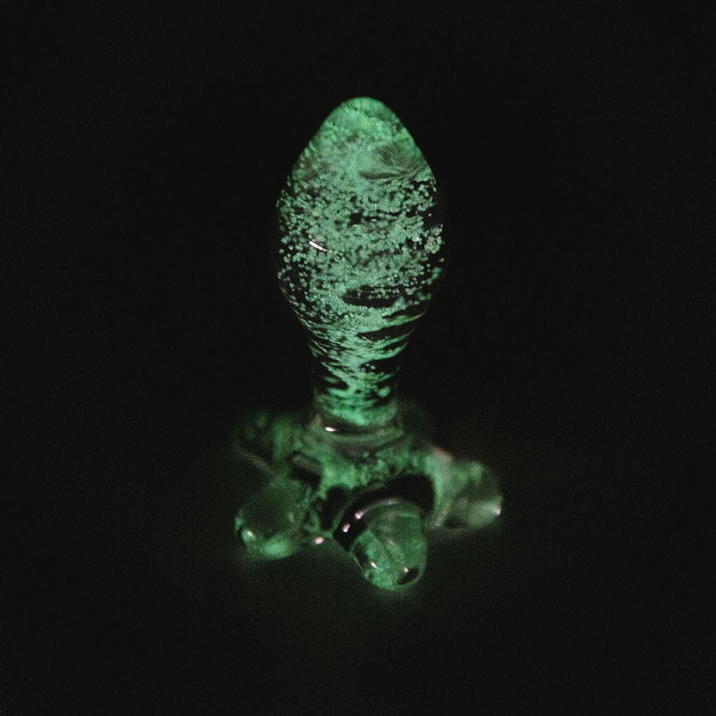 Nova Glass Butt Plug - Glow in the dark - Clear