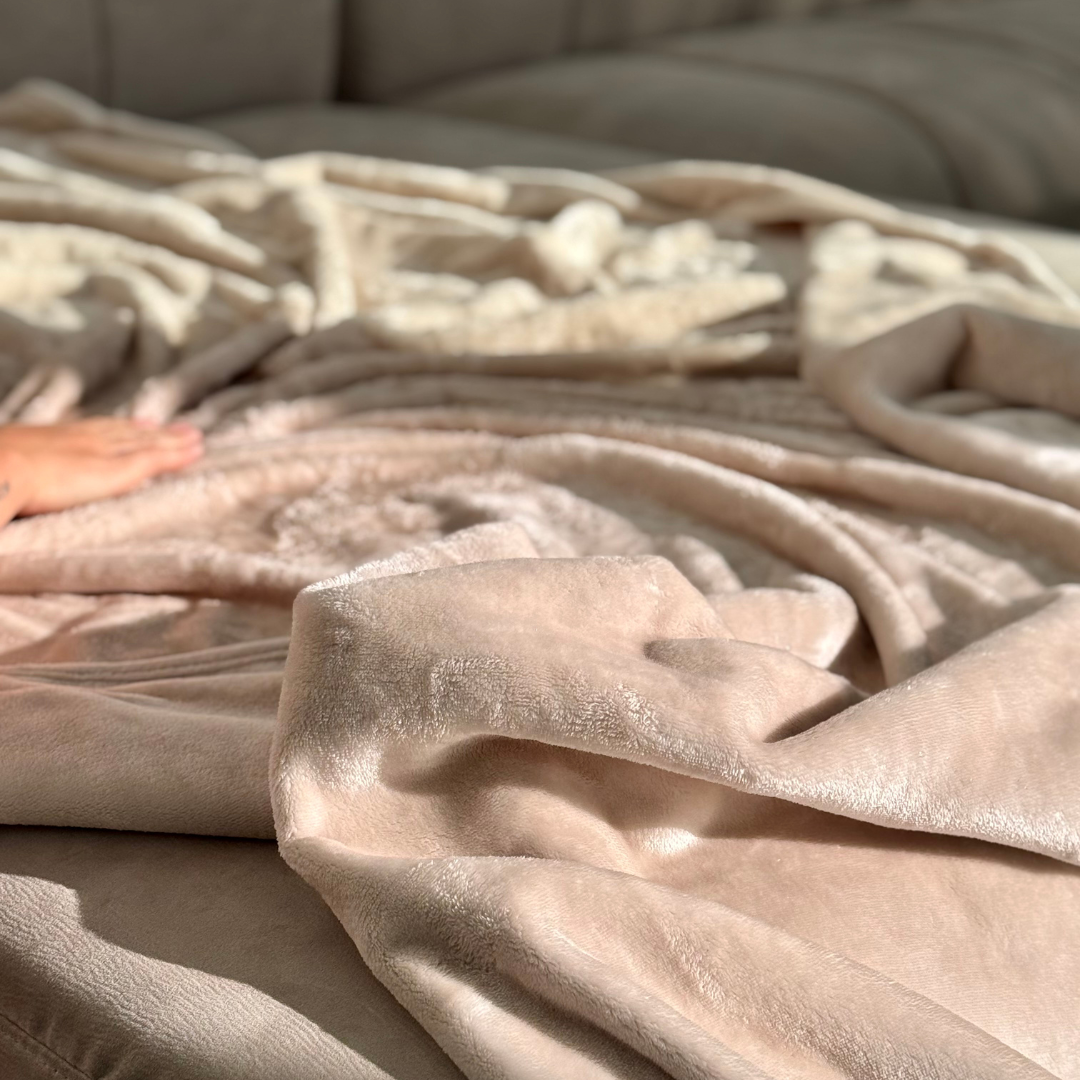 Waterproof Splash Blanket™️ - Champagne Double Veluxe